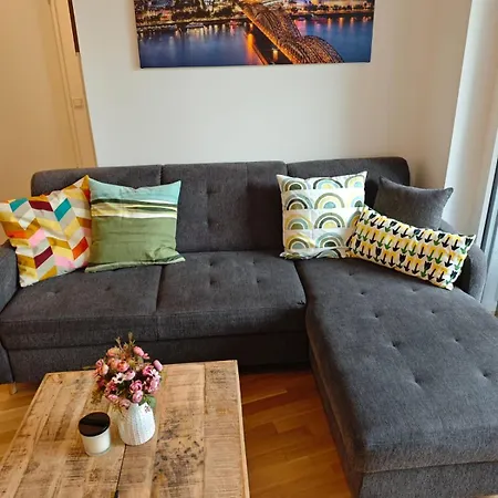 *1a Lage/top Anbindung/4 Pers./tiefgarage/smart-tv* Lejlighed Köln